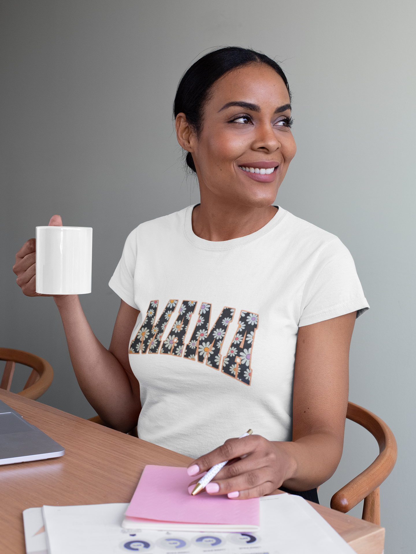 Mama Black Letters with Daisies Tshirt