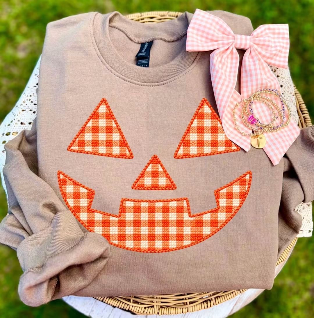 Patterned Jack-o’-Lantern Face – Halloween Tee, Sweatshirt & Hoodie