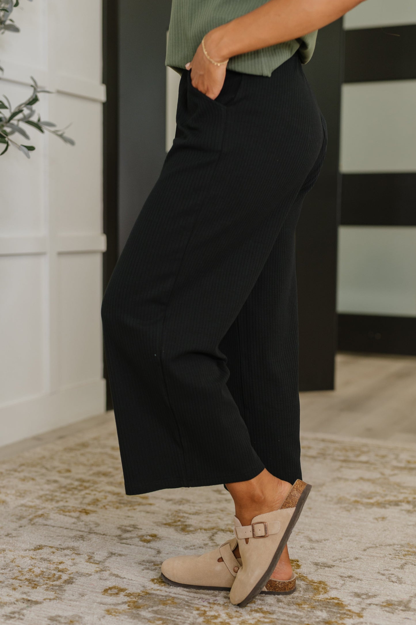 Thyme Culottes in Black